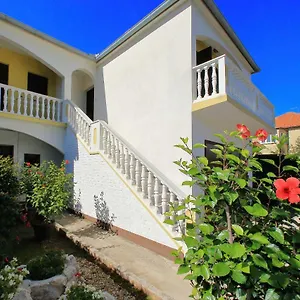 Zora Apartment